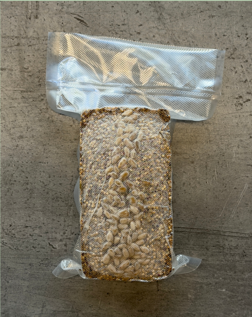 BOLIVINĖS BALANDOS DUONUTĖ su sėklomis, 300g
